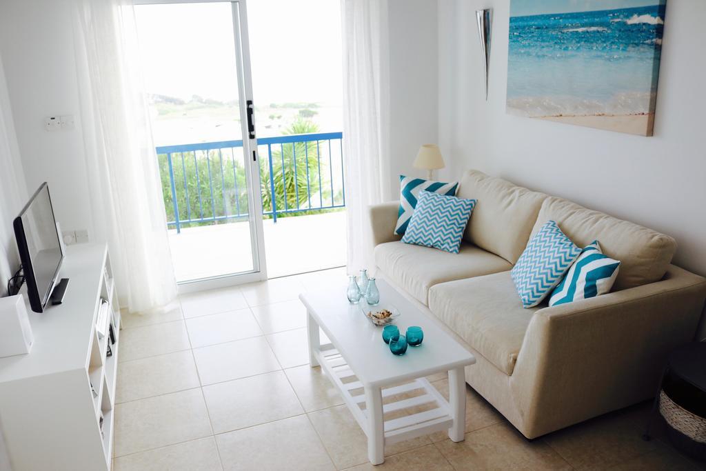 Ikaria Village Sea View Apartment Paphos Extérieur photo